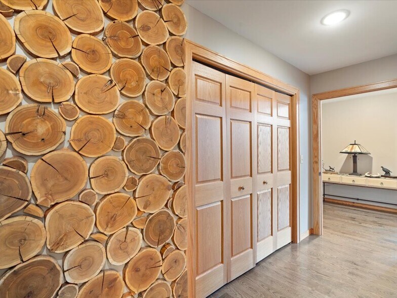 More Photos Of 21998 Lasalle Ave NW, Puposky Specialty For Sale