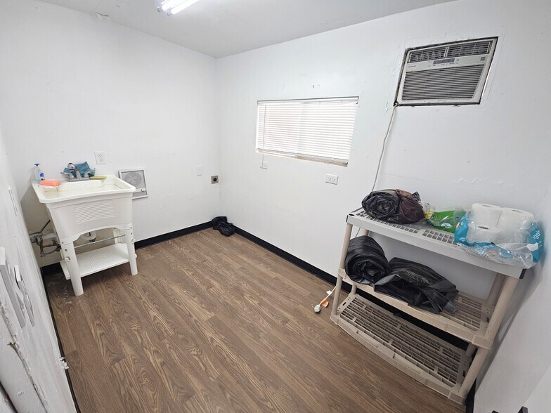 More Photos Of 10135 S Barrackman Rd, Mohave Valley Light Distribution For Lease