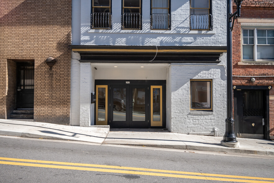 Primary Photo Of 142 N Jackson St, Athens Storefront Retail Residential For Lease