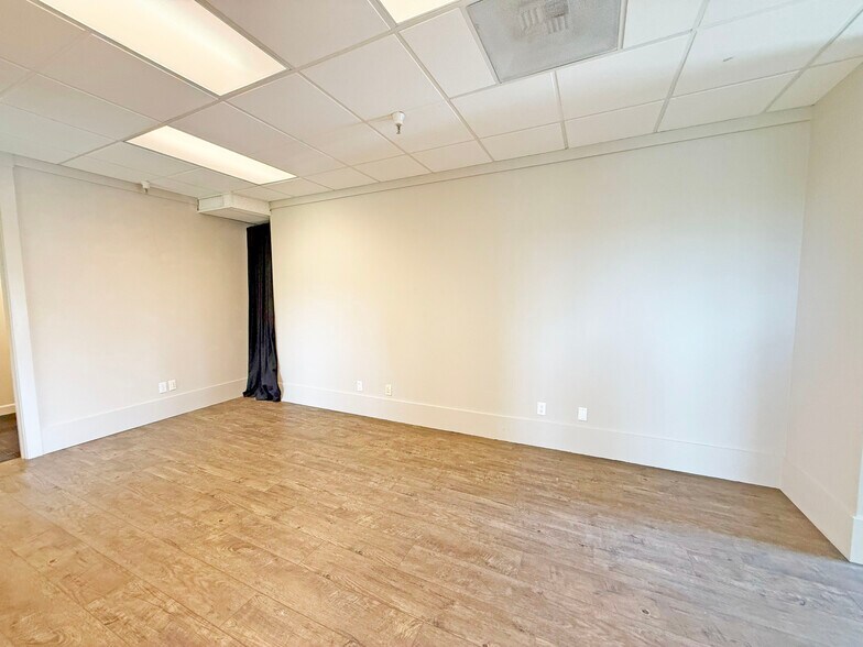 More Photos Of 1055 Broadway, Sonoma Office For Sale