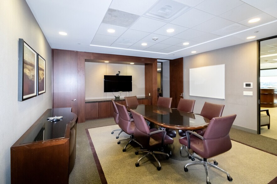 More Photos Of 10260 Westheimer Rd, Houston Office For Sale