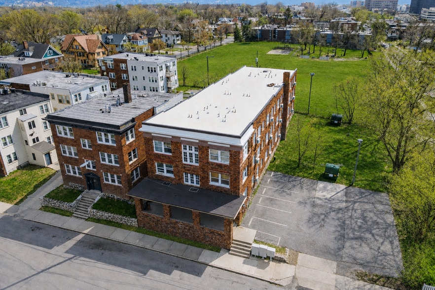 Primary Photo Of 109 E 40th St, Kansas City Apartments For Sale