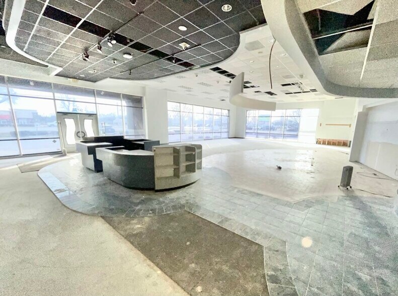 More Photos Of 9782-9784 E US 36 Hwy, Avon Unknown For Lease