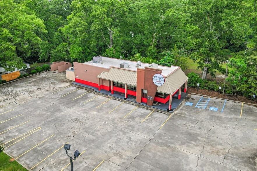 More Photos Of 115 Elm St, Lincolnton Restaurant For Lease