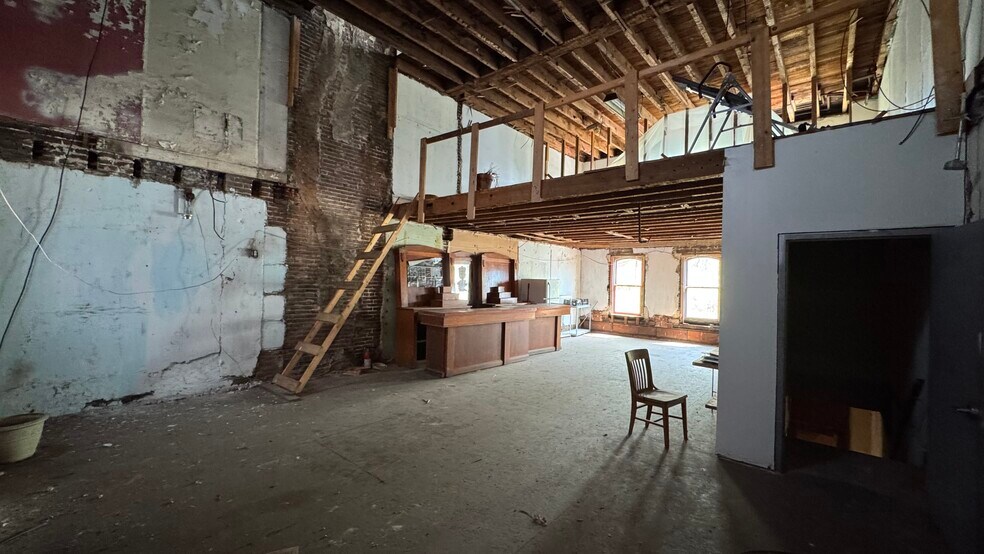 More Photos Of 58 Centre Sq, Easton Apartments For Sale