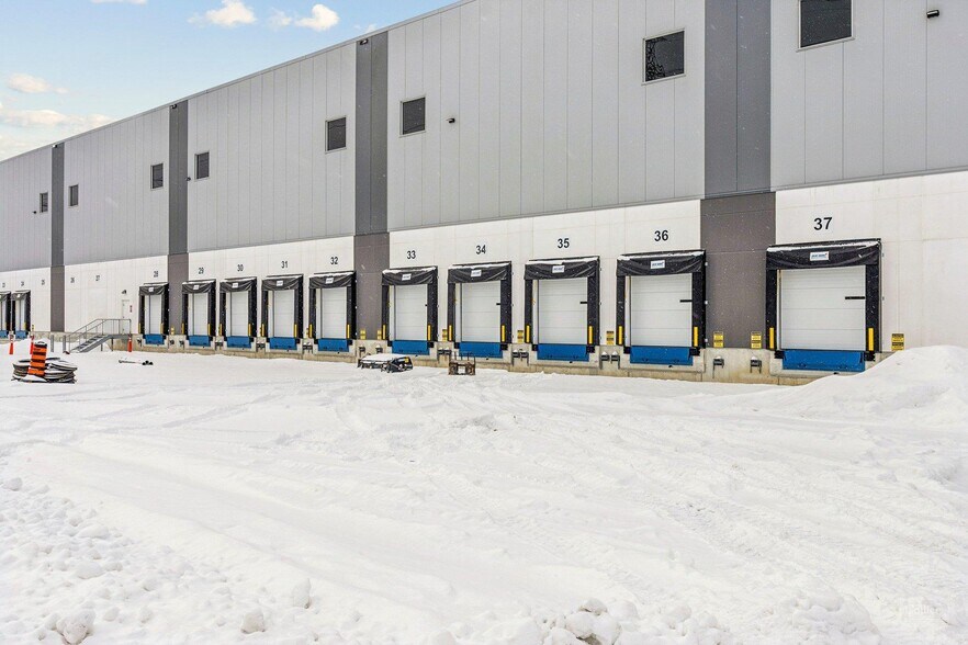 More Photos Of 1575 Clements Rd, Pickering Manufacturing For Lease