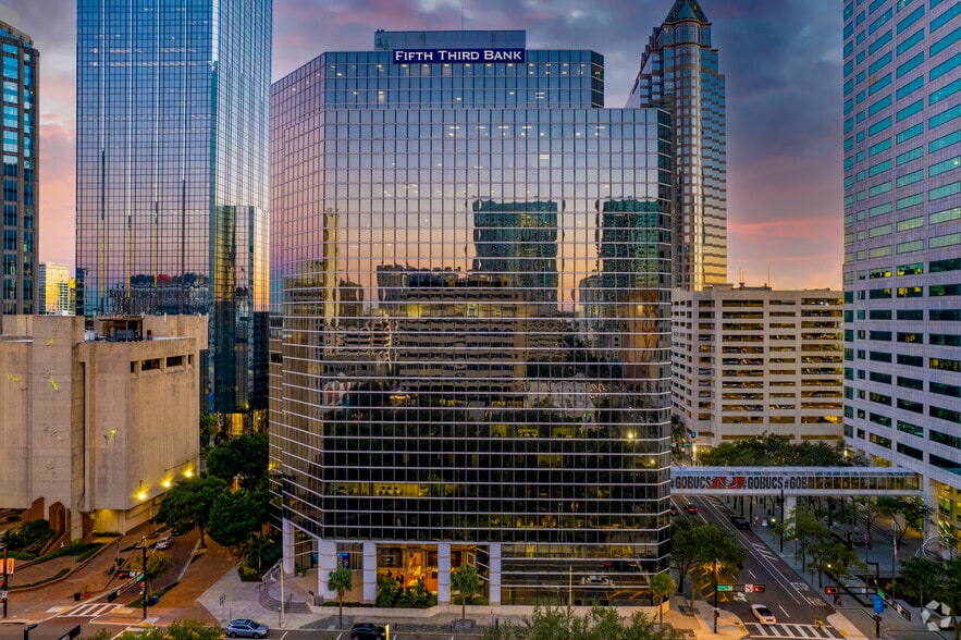 More Photos Of 201 E Kennedy Blvd, Tampa Office For Lease