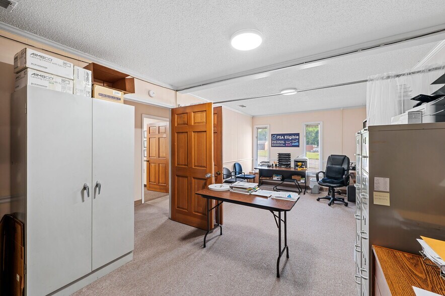 More Photos Of 910 E Garrison Blvd, Gastonia General Retail For Sale