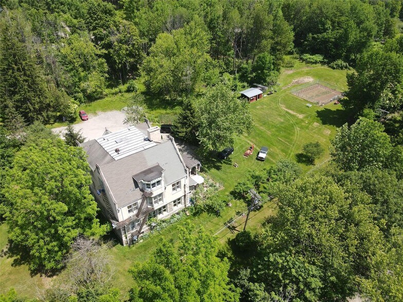 More Photos Of 48 Loomis Village Rd, Liberty Apartments For Sale