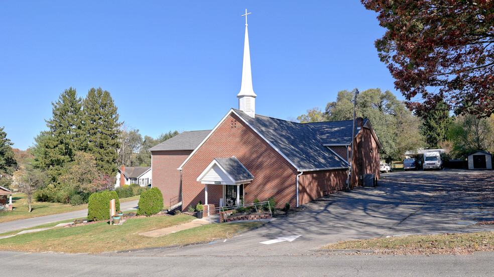 Primary Photo Of 301 Bolling St, Radford Religious Facility For Sale
