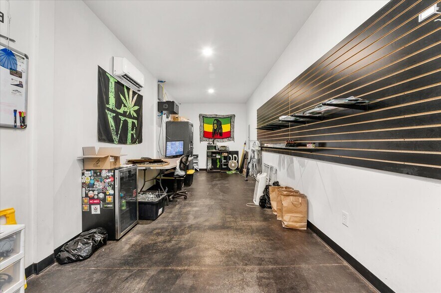 More Photos Of 6063B Hwy 291, Nine Mile Falls Freestanding For Sale