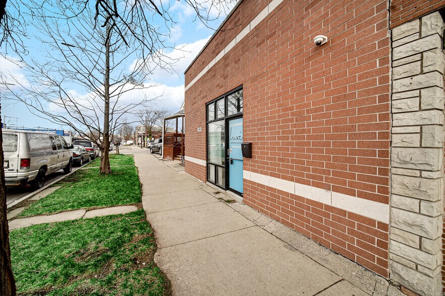 More Photos Of 5814 W Grand Ave, Chicago Warehouse For Sale