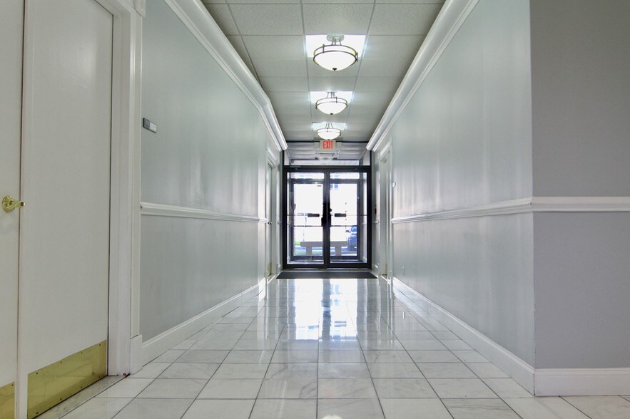 More Photos Of 3751 Island Ave, Philadelphia Office Residential For Lease