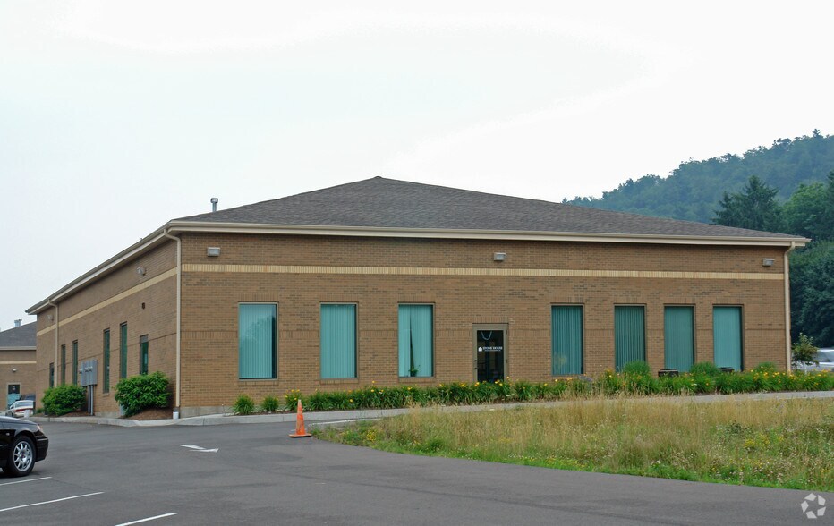 More Photos Of 3439 Vestal Pky, Vestal Township Medical For Lease