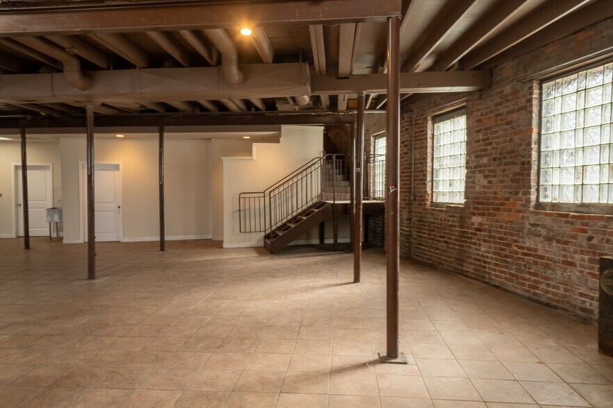 More Photos Of 290 Simpson St, Atlanta Flex For Lease