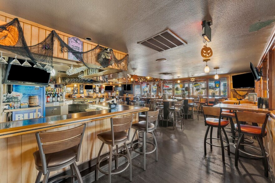 More Photos Of 1850 Dominion Way, Colorado Springs General Retail For Sale