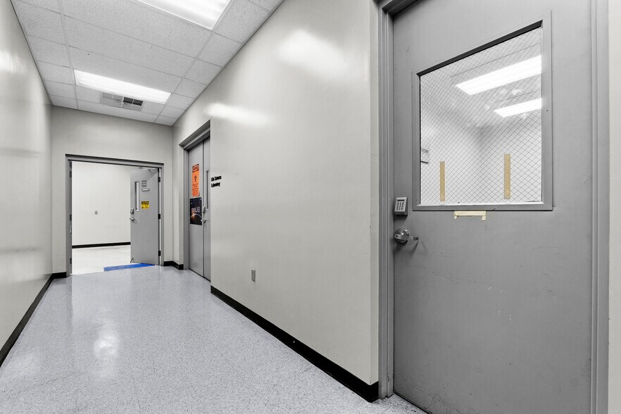 More Photos Of 7200 Highway 150, Greenville Office For Sale