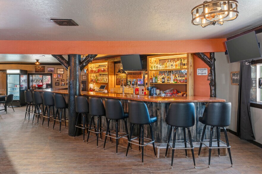 More Photos Of 3449 Swan Valley hwy, Irwin Bar For Sale