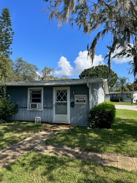 Primary Photo Of 127 Bomber Rd, Winter Haven Loft Creative Space For Lease