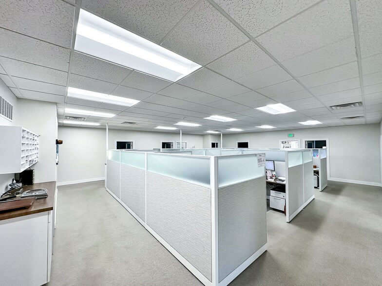 More Photos Of 11118 Coldwater Rd, Fort Wayne Office For Sale