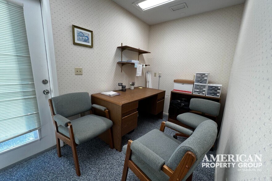 More Photos Of 101 San Marco Dr, Venice Medical For Sale