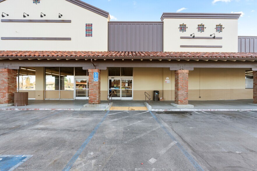 More Photos Of 1701 Airline Hwy, Hollister Freestanding For Lease