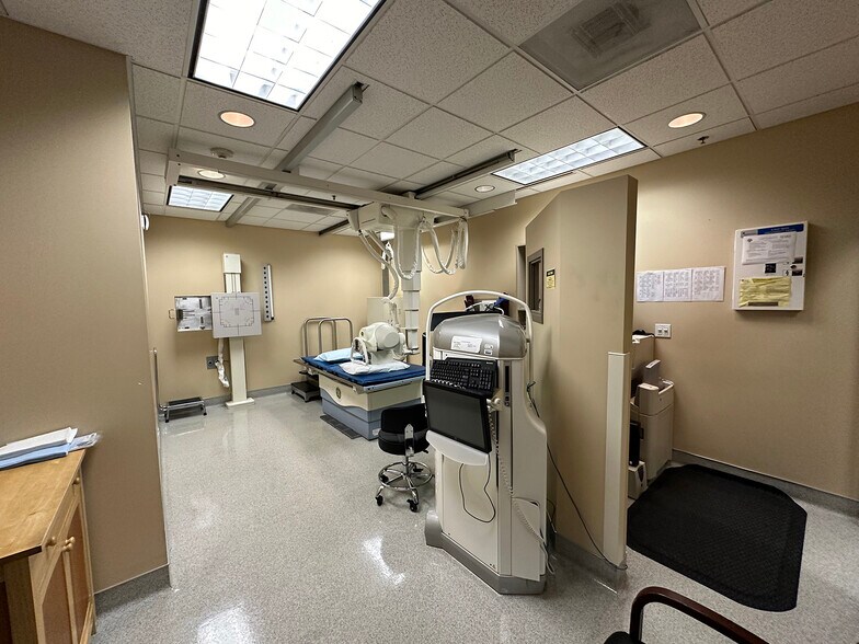 More Photos Of 1515 NW 18th Ave, Portland Medical For Lease