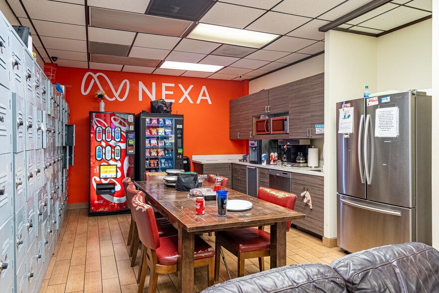 More Photos Of 3820 N 3rd St, Phoenix Office For Sale