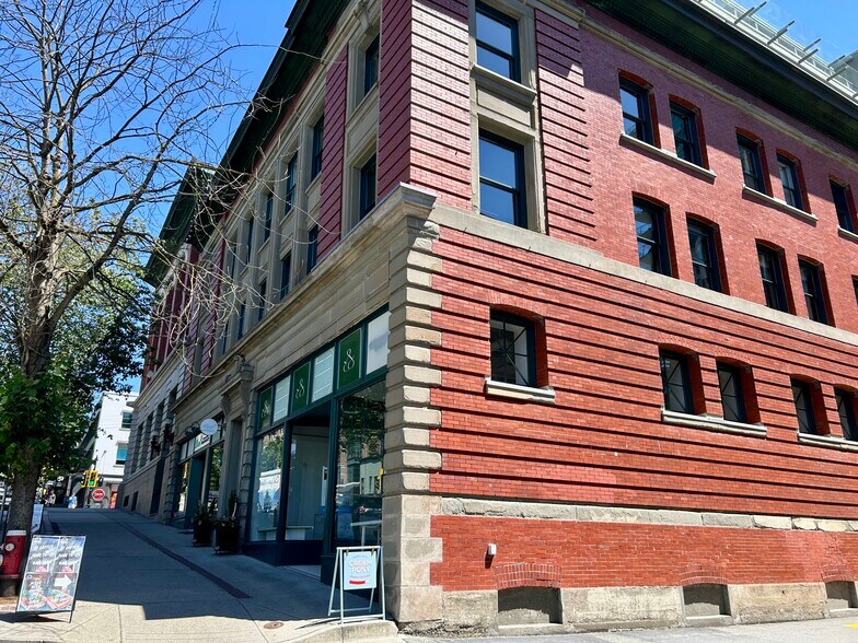 More Photos Of 88 Lonsdale Ave, North Vancouver Office For Sale