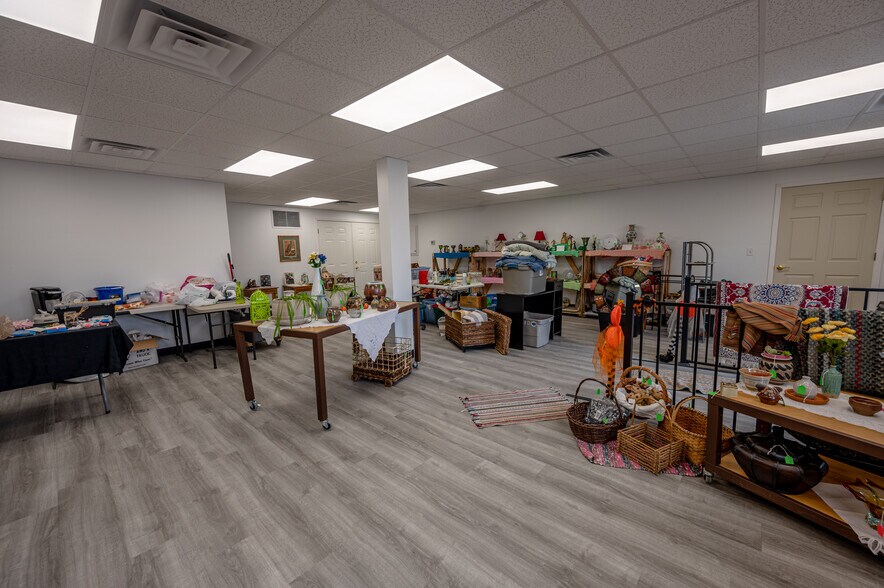 More Photos Of 2255 Marion Rd SE, Rochester Service For Lease