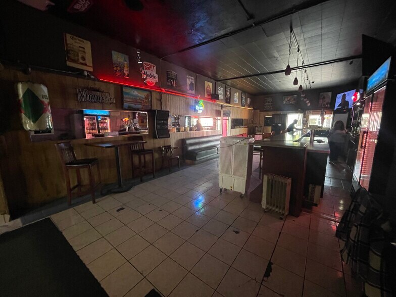 More Photos Of 8554 Washington Blvd, Culver City Bar For Sale