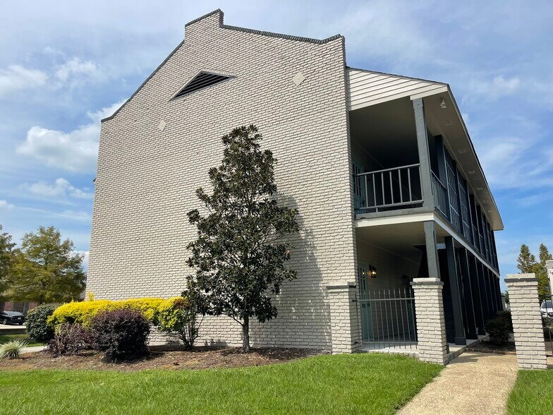 More Photos Of 11603 Newcastle Ave, Baton Rouge Office For Lease