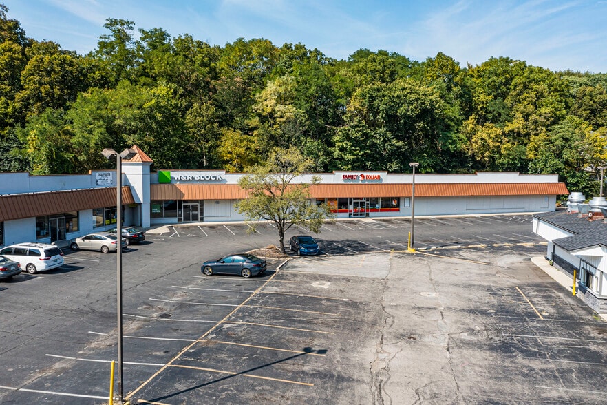 More Photos Of 1961 Brownsboro Rd, Louisville Storefront For Sale