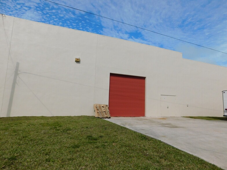 More Photos Of 1227 S Patrick Dr, Satellite Beach Office For Lease