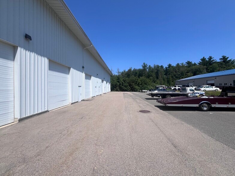 More Photos Of 99 Ledge Rd, Seabrook Warehouse For Lease
