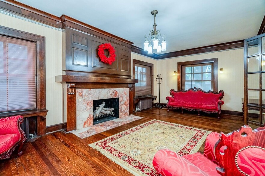 More Photos Of 1608 S Polk St, Amarillo Office For Sale