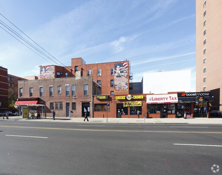 More Photos Of 3192 21st St, Long Island City Storefront Retail Residential For Lease