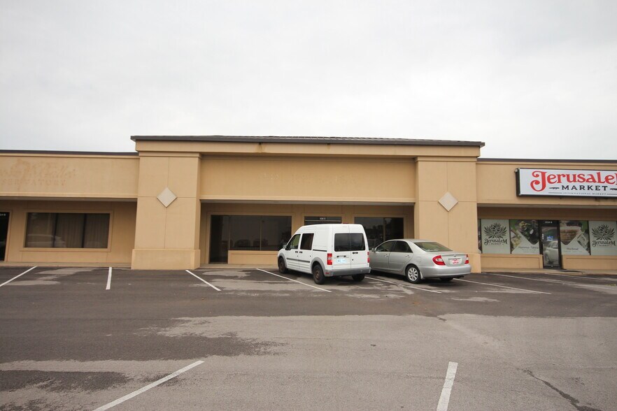 More Photos Of 6124 E 51st Pl, Tulsa Unknown For Lease