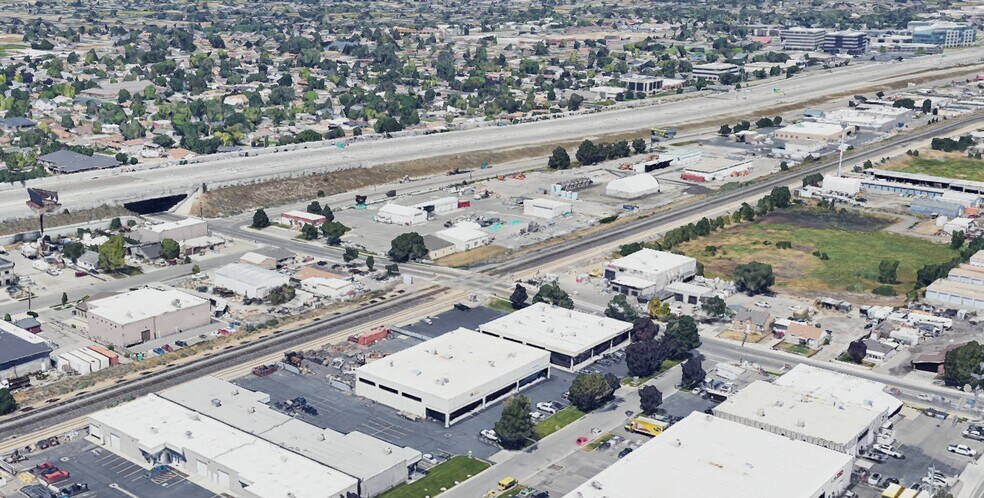 More Photos Of 5918-5924 S 350 W, Salt Lake City Warehouse For Lease