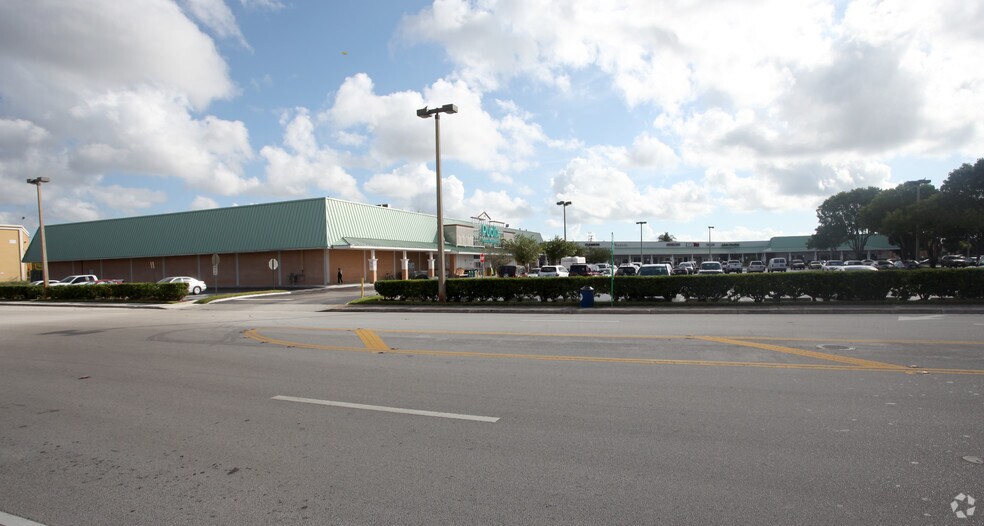 More Photos Of 13005-13145 SW 89th Pl, Miami Unknown For Lease