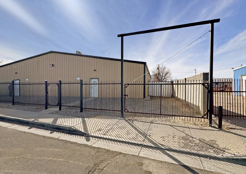 Primary Photo Of 9808 Acoma Rd SE, Albuquerque Warehouse For Lease