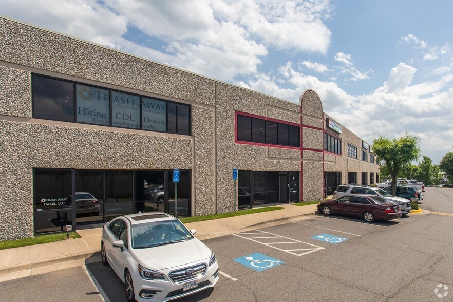 More Photos Of 8390 Terminal Rd, Lorton Warehouse For Lease