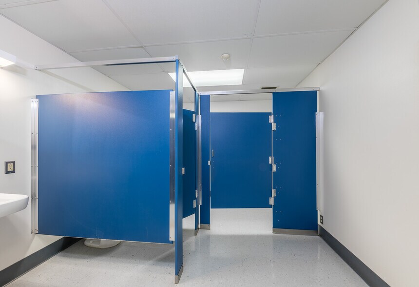 More Photos Of 347 W Main St, Clarksburg Office For Sale