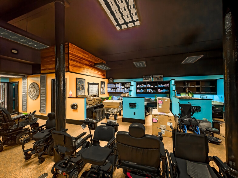 More Photos Of 105-111 W Central, Valdosta Storefront Retail Office For Sale