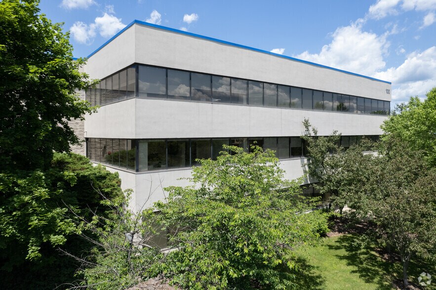 More Photos Of 100 Corporate Dr, Mahwah Warehouse For Lease