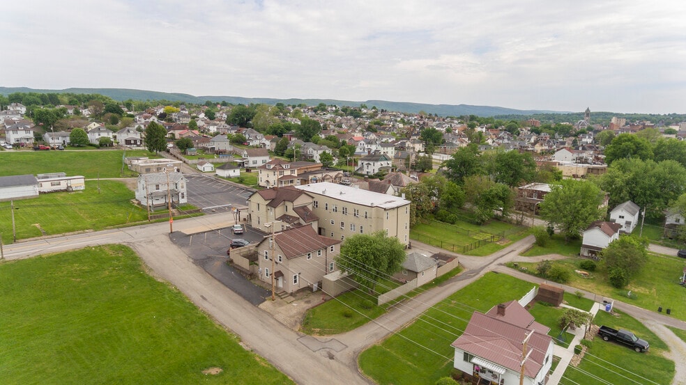 More Photos Of 277 N Gallatin Ave, Uniontown Apartments For Sale