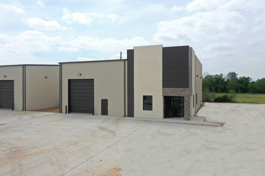 More Photos Of 16709 Telge Rd, Cypress Warehouse For Lease