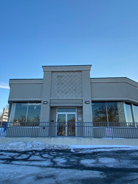 More Photos Of 123 E Route 59, Nanuet Freestanding For Lease