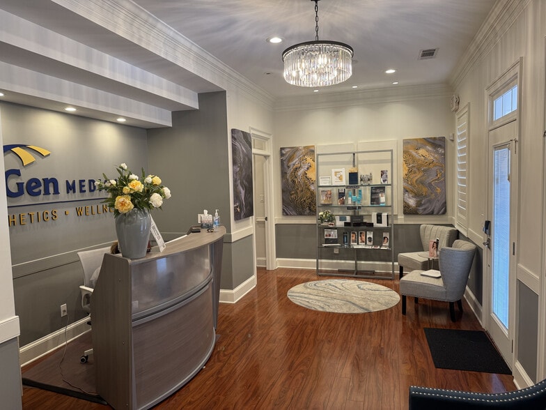 More Photos Of 3535 Roswell Rd, Marietta Medical For Lease