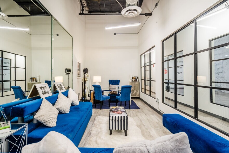 More Photos Of 522 W San Francisco Ave, El Paso Coworking Space